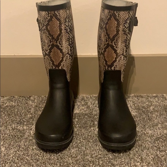 womens rain boots at target